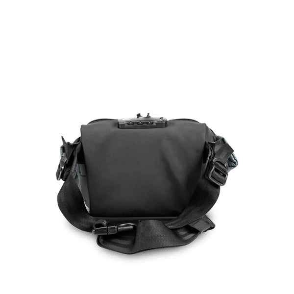 Skunk Drifter Small Crossbody Bag 100% Smell & Weather Proof Carbon Lining - Metal Gray