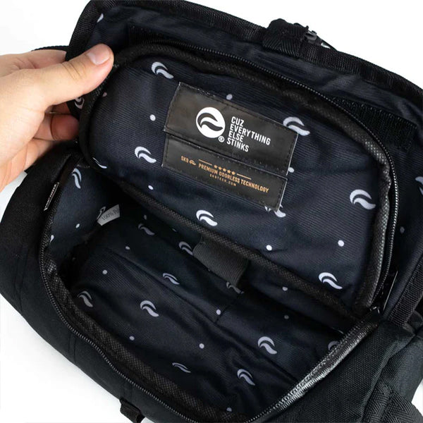 Skunk Uptown Crossbody Duffle Bag 100% Smell & Weather Proof Carbon Lining
